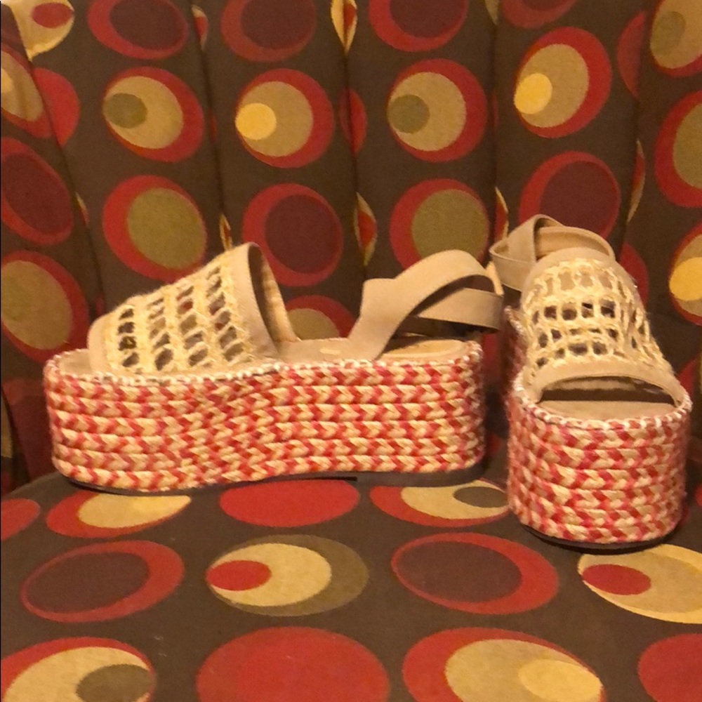 Schutz flatform. BRAND NEW, Never use.